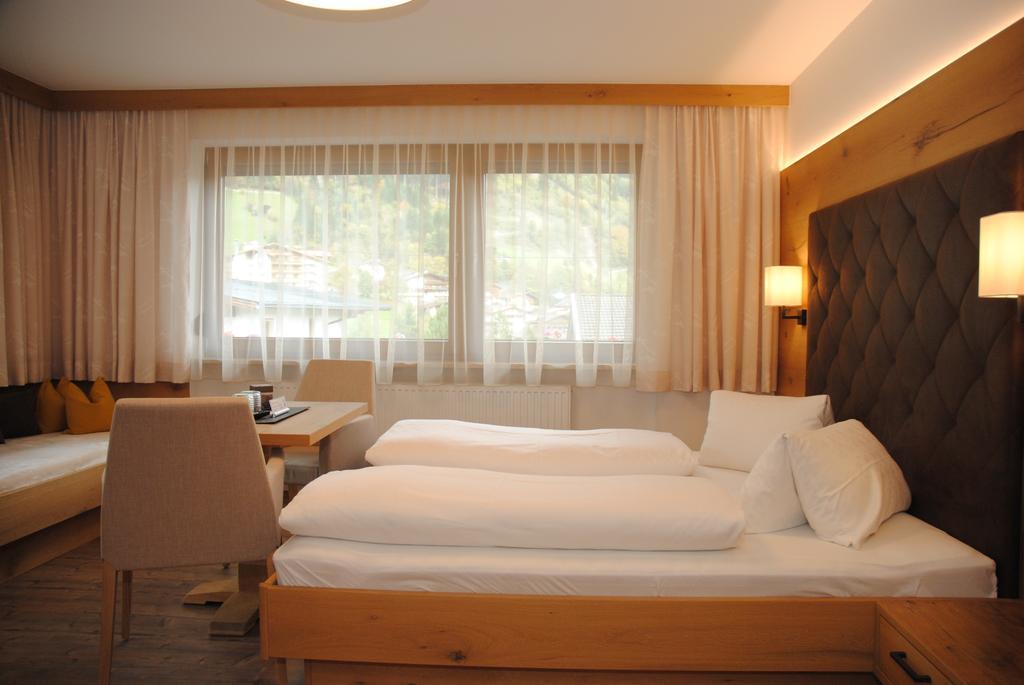 Gaestehaus Pirker Finkenberg Extérieur photo